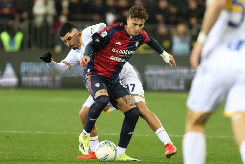 Cagliari gặp khó trước Lecce